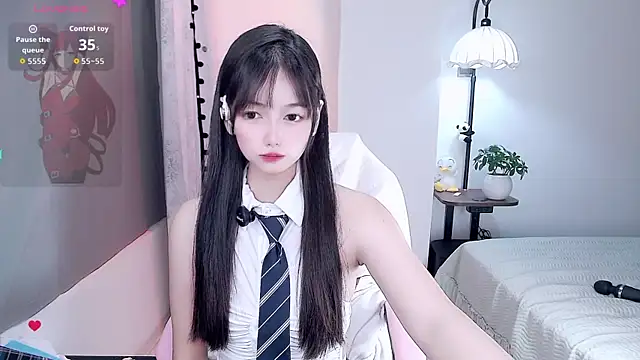 Snapshot of Xiaomi-Angela chatting on 06/30/26, 03:35 Xiaomi-Angela online show from 06/30/26, 03:35