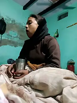 Surajpuja79 online show from 01/15/26, 03:33