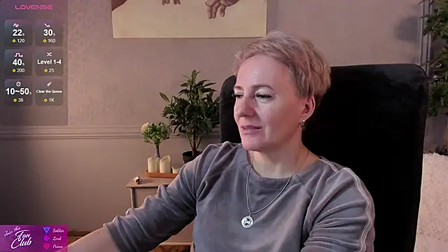Snapshot of Nika_Smit chatting on 12/14/24, 08:23 Nika Smit online show from 12/14/24, 08:23