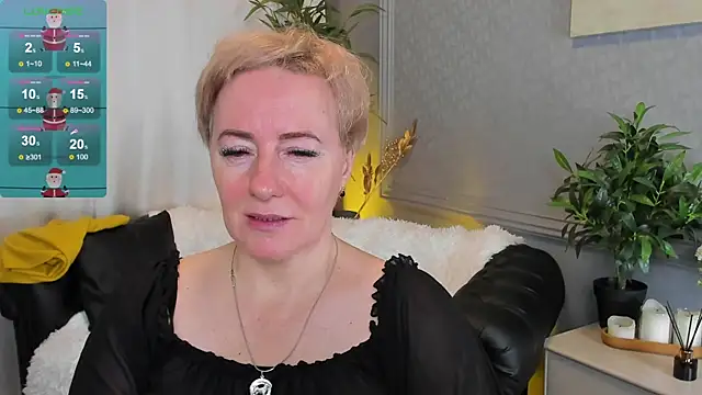 Snapshot of Nika_Smit chatting on 12/21/24, 05:36 Nika Smit online show from 12/21/24, 05:36