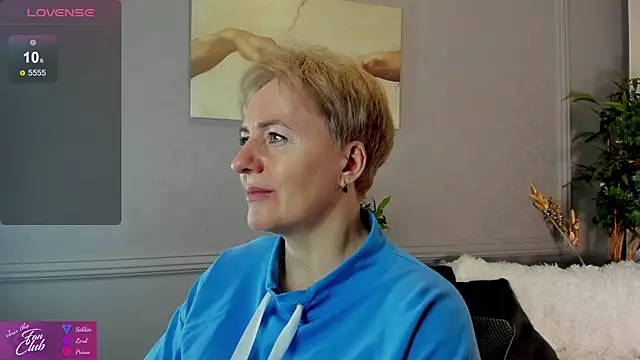 Snapshot of Nika_Smit chatting on 01/03/25, 09:47 Nika Smit online show from 01/03/25, 09:47
