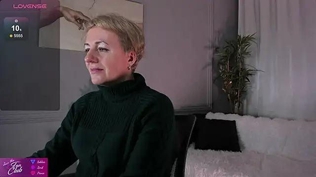 Snapshot of Nika_Smit chatting on 01/25/25, 05:07 Nika Smit online show from 01/25/25, 05:07