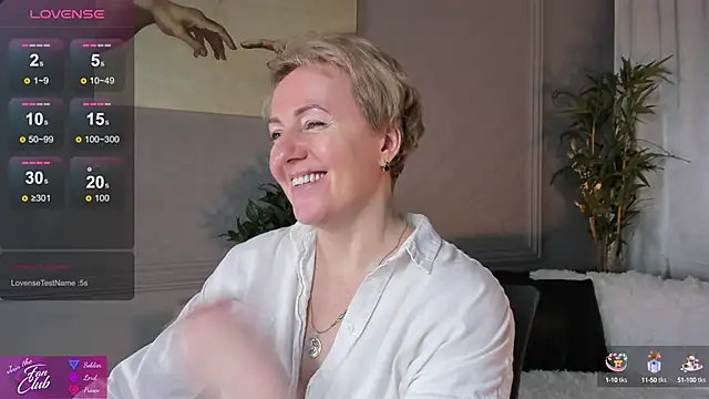 Snapshot of Nika_Smit chatting on 02/09/25, 08:11 Nika Smit online show from 02/09/25, 08:11