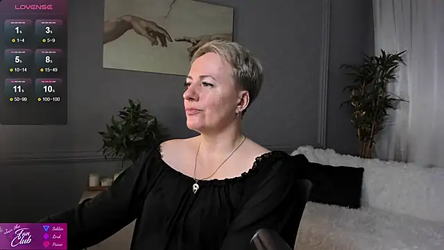 Snapshot of Nika_Smit chatting on 03/03/25, 11:22 Nika Smit online show from 03/03/25, 11:22