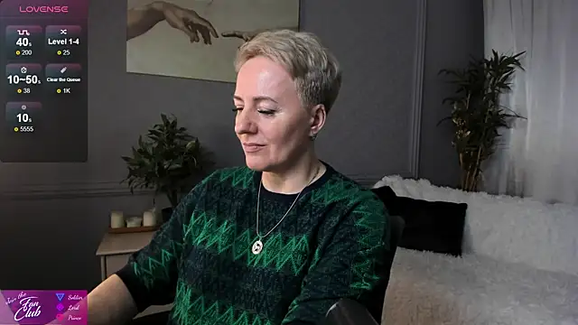 Snapshot of Nika_Smit chatting on 03/03/25, 02:26 Nika Smit online show from 03/03/25, 02:26