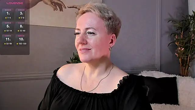 Snapshot of Nika_Smit chatting on 03/05/25, 08:32 Nika Smit online show from 03/05/25, 08:32