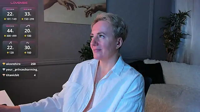 Snapshot of Nika_Smit chatting on 03/14/25, 01:13 Nika Smit online show from 03/14/25, 01:13