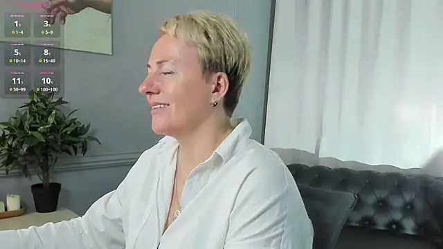 Snapshot of Nika_Smit chatting on 09/12/25, 09:09 Nika Smit online show from 09/12/25, 09:09