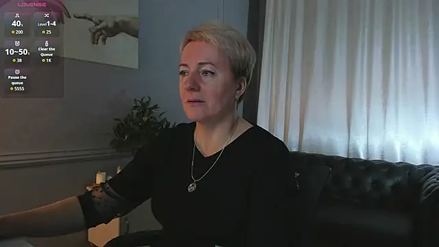 Snapshot of Nika_Smit chatting on 10/04/25, 05:16 Nika Smit online show from 10/04/25, 05:16