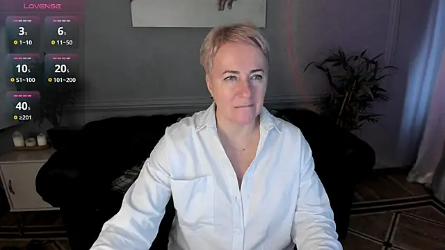 Nika Smit online show from 11/14/25, 10:03