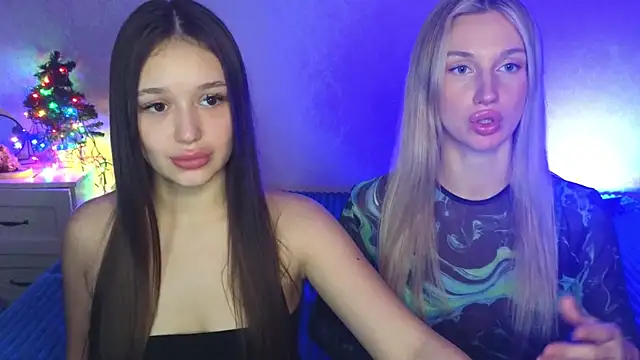 Snapshot of Megan_Kira chatting on 12/13/24, 01:12 Megan Kira online show from 12/13/24, 01:12