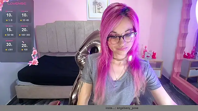 Snapshot of abril_ch_ chatting on 10/15/25, 10:48 abril ch online show from 10/15/25, 10:48