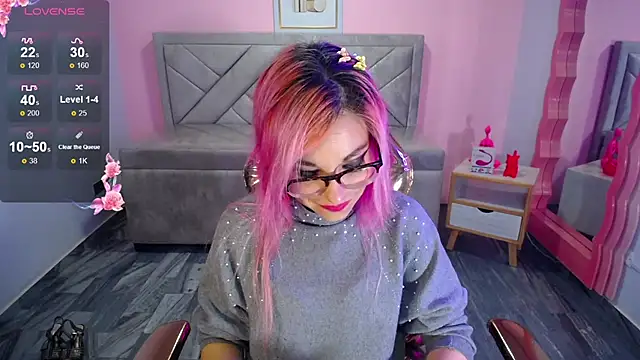 Snapshot of abril_ch_ chatting on 11/10/25, 10:47 abril ch online show from 11/10/25, 10:47