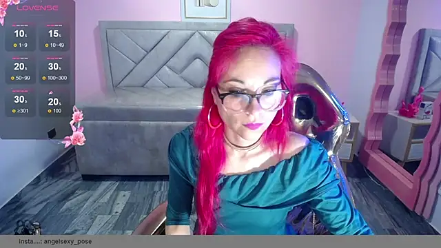 Snapshot of abril_ch_ chatting on 12/05/25, 10:46 abril ch online show from 12/05/25, 10:46