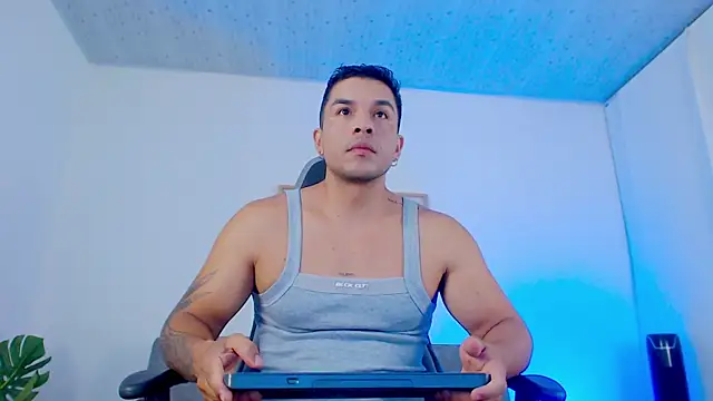 estebandelouis online show from 04/11/26, 11:14