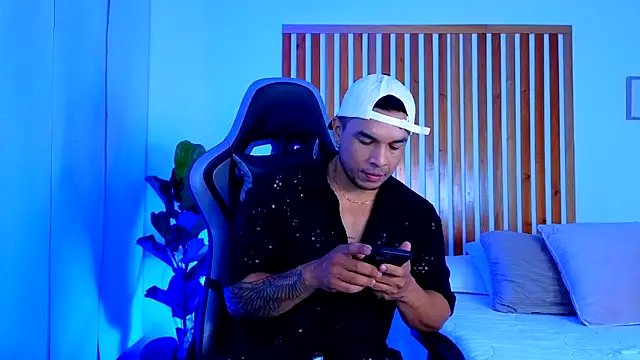 Snapshot of estebandelouis chatting on 05/09/26, 12:49 estebandelouis online show from 05/09/26, 12:49