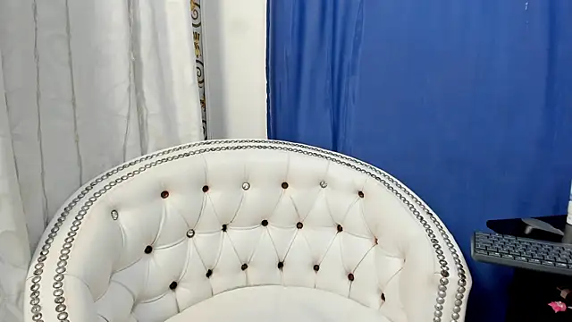Snapshot of Analia18_ chatting on 01/11/25, 03:31 Analia18 online show from 01/11/25, 03:31