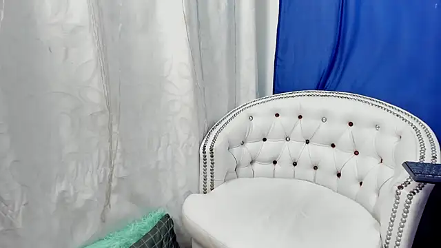 Snapshot of Analia18_ chatting on 01/17/25, 03:00 Analia18 online show from 01/17/25, 03:00