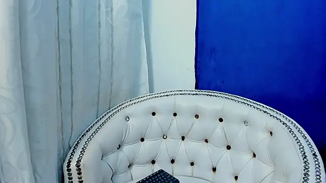 Snapshot of Analia18_ chatting on 03/01/25, 03:38 Analia18 online show from 03/01/25, 03:38