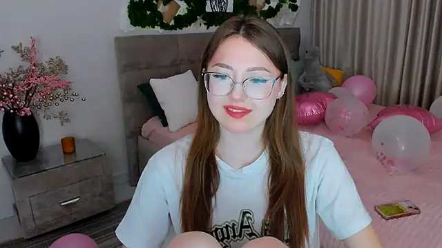 SereneFlame online show from 02/25/25, 04:10