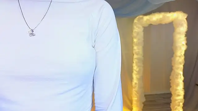 AlisiaSpinnet  online show from 01/14/25, 10:27