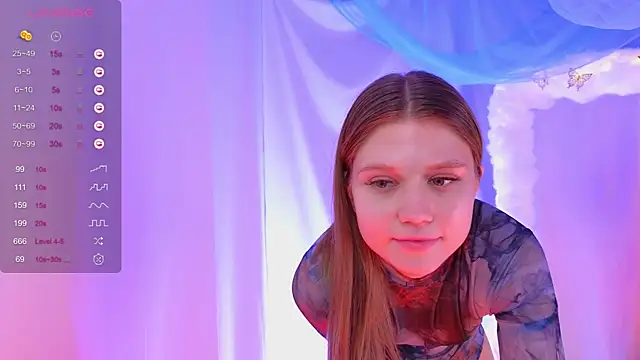 AlisiaSpinnet  online show from 01/31/25, 11:46