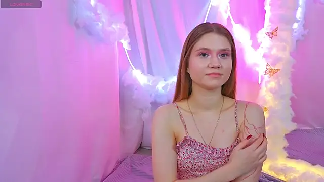 AlisiaSpinnet  online show from 11/06/25, 03:57