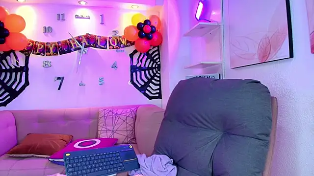 1Sloppy Fox4 online show from 10/24/25, 08:55