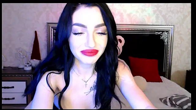 NancyLovee  online show from 01/05/25, 05:20
