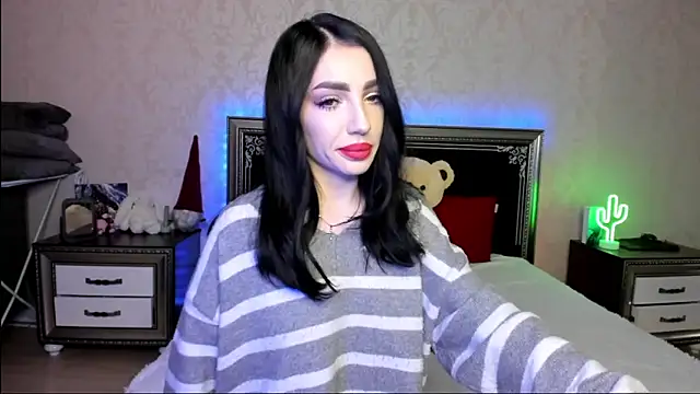 NancyLovee  online show from 02/17/25, 08:04