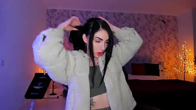 NancyLovee  online show from 04/19/26, 06:10