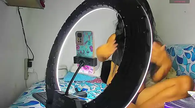 Snapshot of Nenita_Hot_ chatting on 03/11/25, 07:58 Nenita Hot  online show from 03/11/25, 07:58