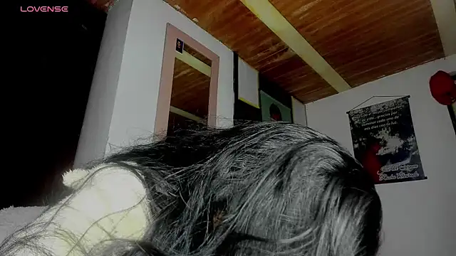 Snapshot of Nenita_Hot_ chatting on 10/02/25, 04:19 Nenita Hot  online show from 10/02/25, 04:19