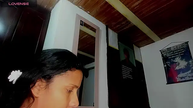 Snapshot of Nenita_Hot_ chatting on 10/05/25, 09:56 Nenita Hot  online show from 10/05/25, 09:56