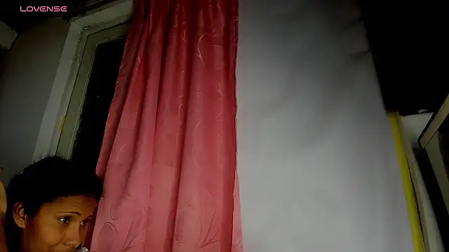 Snapshot of Nenita_Hot_ chatting on 10/11/25, 03:06 Nenita Hot  online show from 10/11/25, 03:06