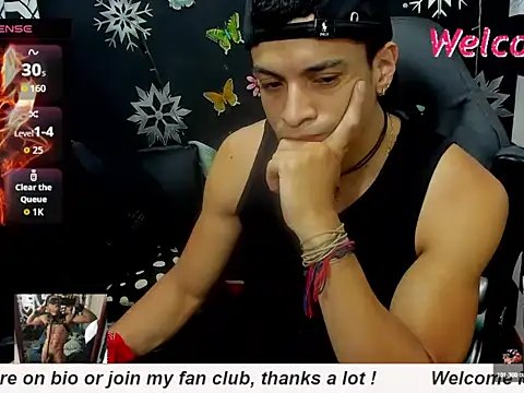 MikeRose94 online show from 10/13/25, 07:03