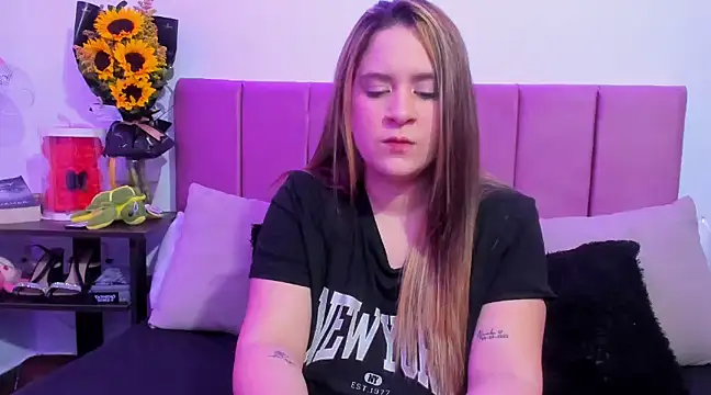 EmmyGray online show from 12/10/24, 06:33