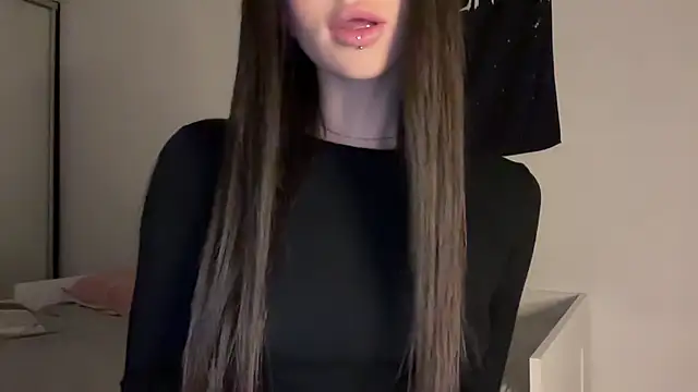 ur molly online show from 09/19/25, 01:56