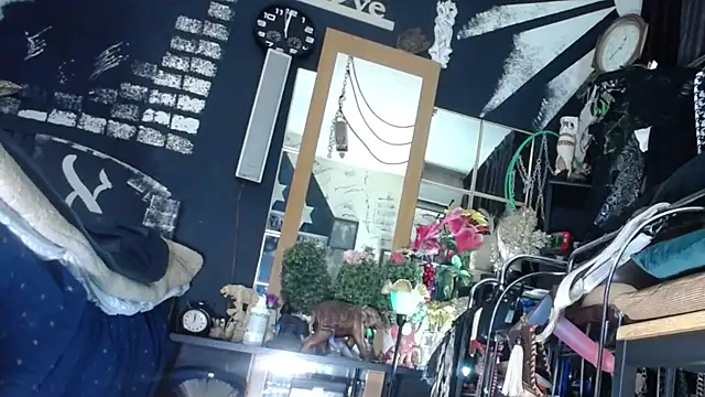 Katrin miss online show from 12/04/24, 10:02