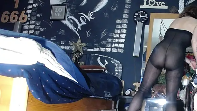 Katrin miss online show from 12/05/24, 09:17