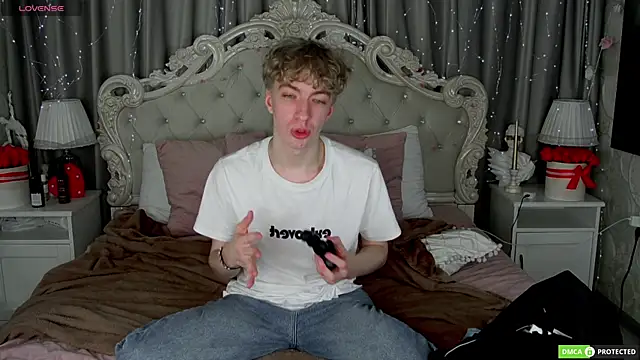 TrevorBenson online show from 10/05/25, 09:07