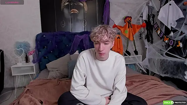 TrevorBenson online show from 10/22/25, 03:07