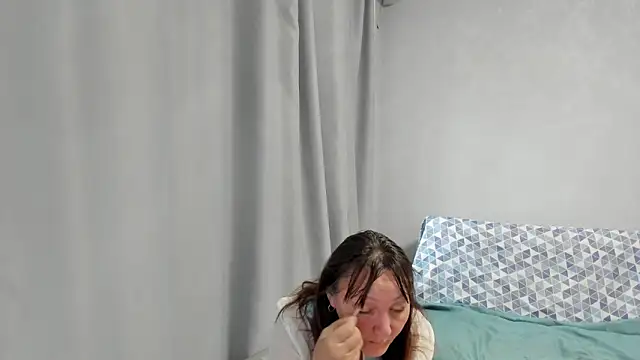 elis gabbi online show from 10/31/25, 01:17