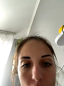 AmiLavs online show from 09/11/25, 10:48