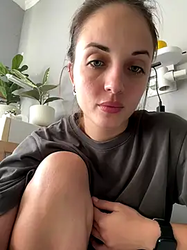 AmiLavs online show from 11/22/25, 10:58