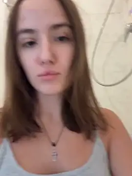 Snapshot of EmilyWi_ chatting on 10/01/25, 02:23 EmilyWi  online show from 10/01/25, 02:23