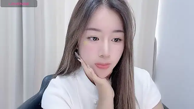 chloe-01 online show from 12/02/24, 04:09