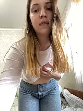 Snapshot of Emily_the_temptress_ chatting on 03/15/25, 08:58 Emily the temptress online show from 03/15/25, 08:58