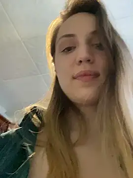 Snapshot of Emily_the_temptress_ chatting on 03/16/25, 03:25 Emily the temptress online show from 03/16/25, 03:25