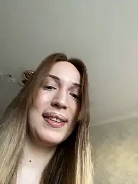 Snapshot of Emily_the_temptress_ chatting on 03/23/25, 05:43 Emily the temptress online show from 03/23/25, 05:43